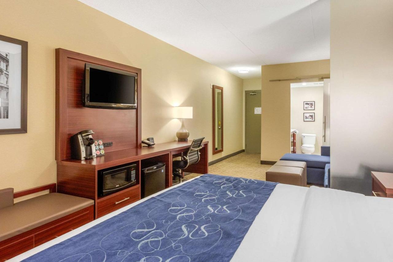 Comfort Suites Downtown Windsor Extérieur photo